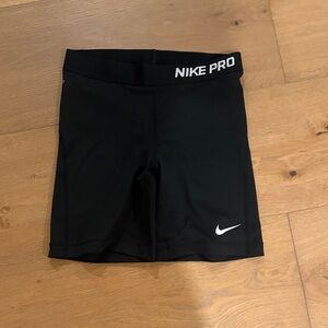 Nike Pro